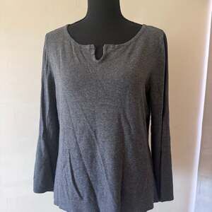 Ellen Tracy Women's Dark Gray Knit V-Neck 3/4 Sleeve Top, Size M